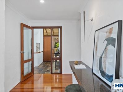 2 Freedman Road, Menora WA 6050