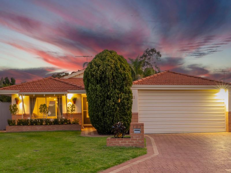 11 Iandra Loop, Carramar WA 6031