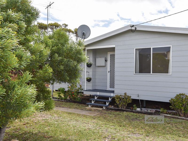 35 George Street, Bremer Bay WA 6338