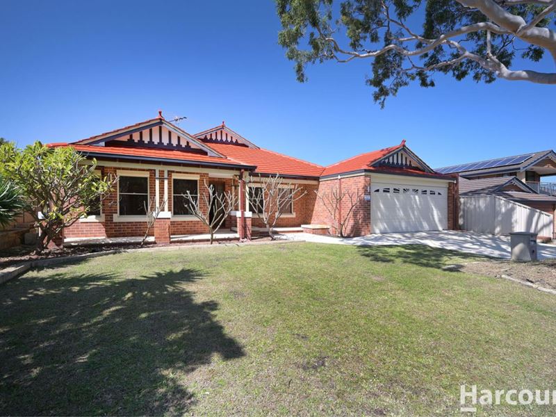 70 Golf Links Drive, Carramar WA 6031