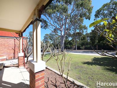 70 Golf Links Drive, Carramar WA 6031