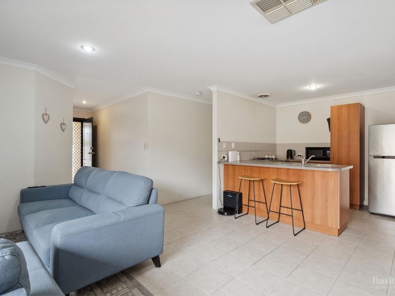 2/8 Davies Street, East Cannington WA 6107