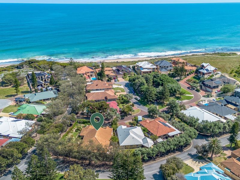 1 Noosa Court, Halls Head WA 6210