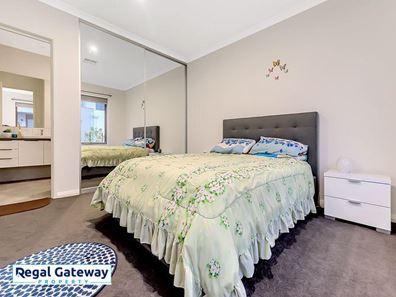 6 Minigwal Loop, Hammond Park WA 6164