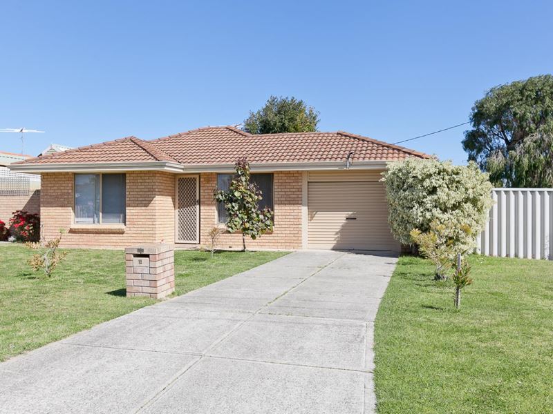 11 Mandoo Road, Shoalwater WA 6169