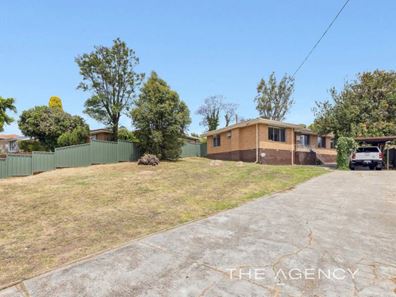 16 Bladon Way, Swan View WA 6056