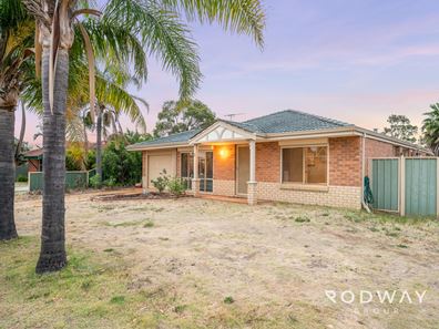 2 Leaf Pl, Seville Grove WA 6112