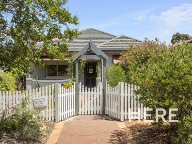 113 River View Avenue, South Guildford WA 6055