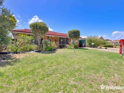 4 Bayonne Gardens, Port Kennedy WA 6172