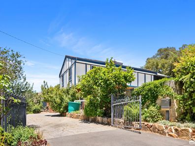 2 Wandoo Street, Mount Nasura WA 6112