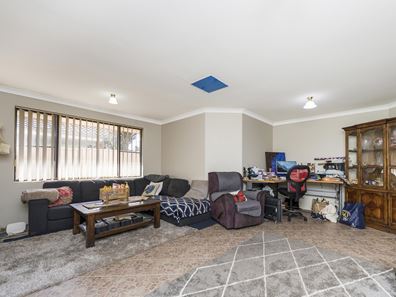 7 Sandpiper Close, Ballajura WA 6066