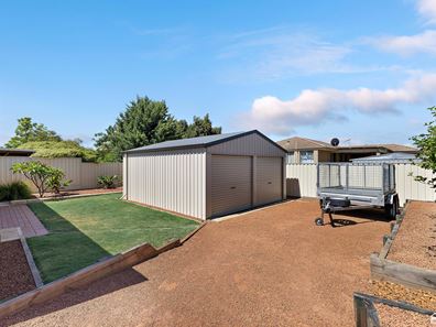 99 Seminole Gardens, Seville Grove WA 6112