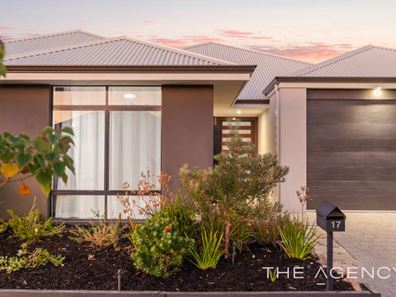 17 Frangipani Road, Treeby WA 6164