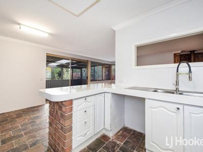 1 Lorne Place, Dudley Park WA 6210
