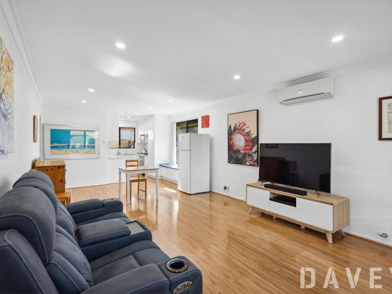 8/9 Dover Road, Scarborough WA 6019