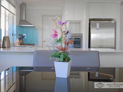10B Sumich Gardens, Coogee WA 6166
