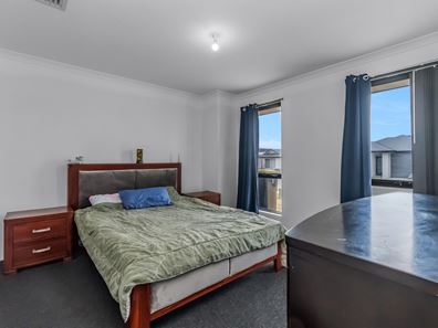 10 Oldfield Street, Hilbert WA 6112