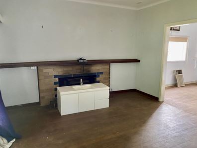 6 King Street, Waroona WA 6215