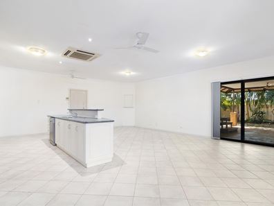 6 Rhonda Road, Baynton WA 6714