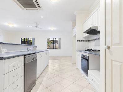 6 Rhonda Road, Baynton WA 6714