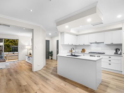 18a Dean Street, Karrinyup WA 6018