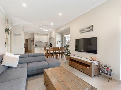35 Carr Crescent, Warwick WA 6024
