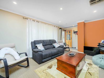 13 Oriel Court, College Grove WA 6230