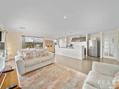 30 Costelloe Gardens, Butler WA 6036
