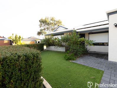 1 Halpin Circle, Ellenbrook WA 6069