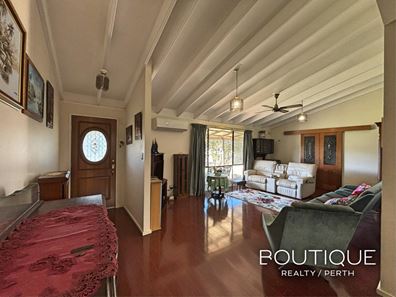 71 Tulloch Drive, Dongara WA 6525