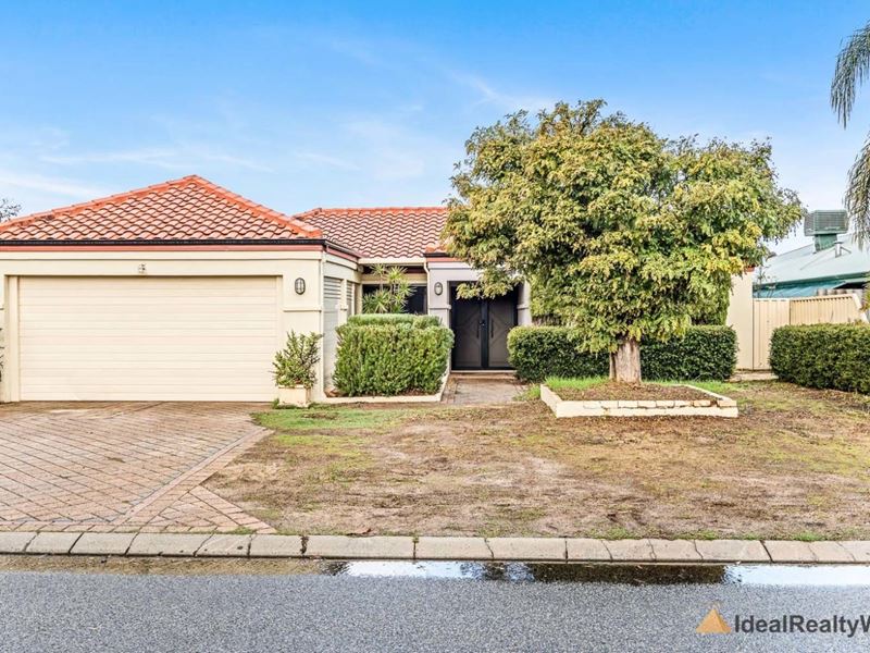 8 Lombe Gardens, Atwell WA 6164