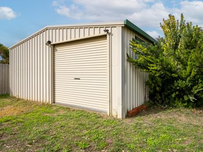 15 Voyager Court, Cooloongup WA 6168