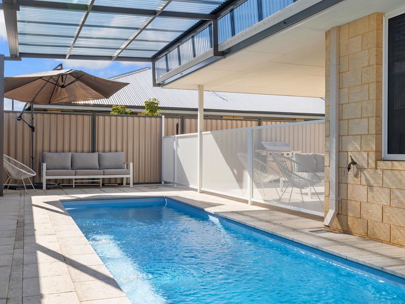 5 Briar Road, Whitby WA 6123