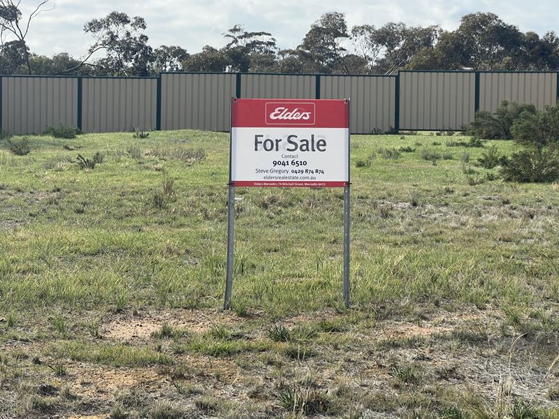 8 McGinniss Way, Merredin WA 6415