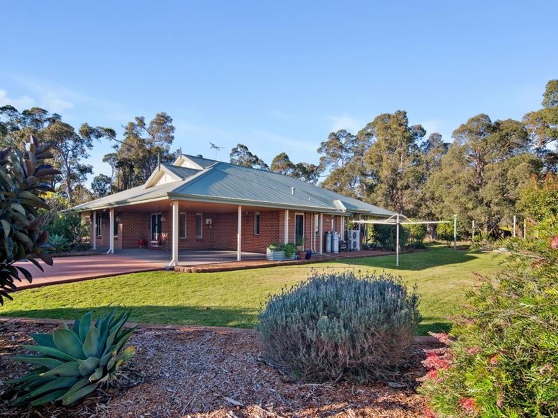 6 Turner Court, Mount Helena