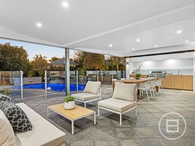 6 Aries Court, Shelley WA 6148