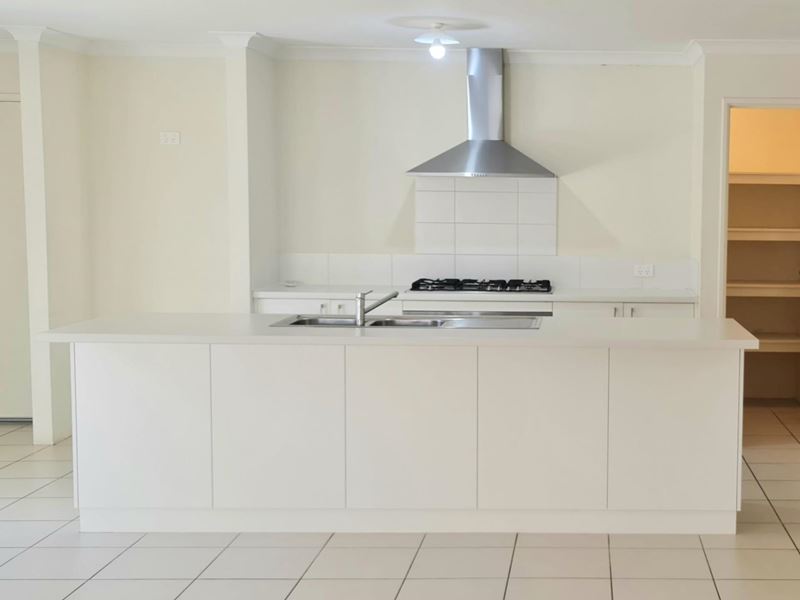 6B Iris Court, Coodanup WA 6210
