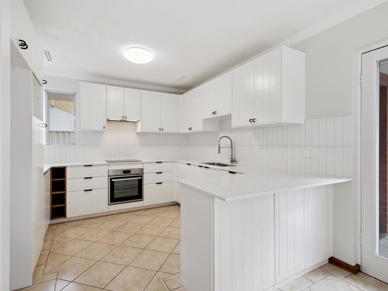 13 Mary Street, Watermans Bay WA 6020