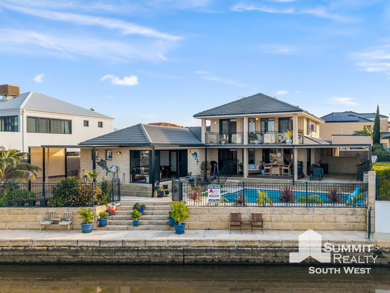8 Basilica Place, Pelican Point