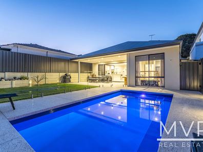 42A Kitchener Road, Melville WA 6156