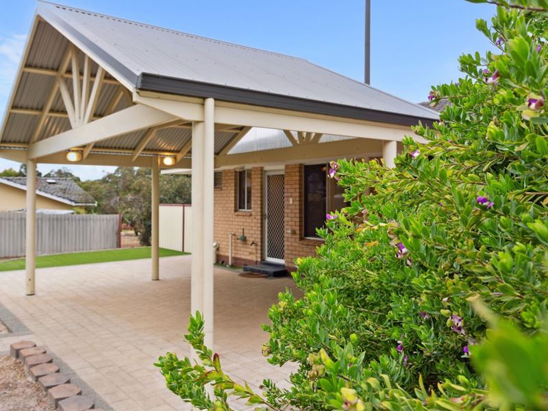 5B Goodall Street, Lesmurdie WA 6076