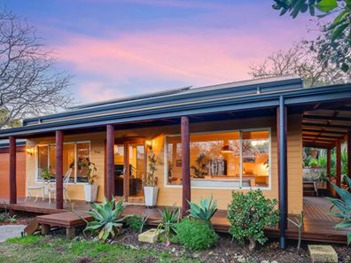 9a Instone Street, Hilton WA 6163