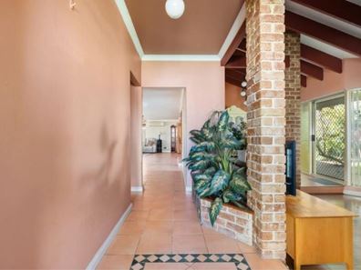 16 Lena Crescent, Beechboro WA 6063