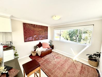 2/395 Carrington Street, Hamilton Hill WA 6163