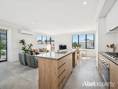11 Colt Entrance, Cockburn Central WA 6164