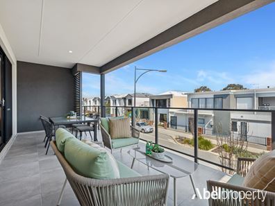 11 Colt Entrance, Cockburn Central WA 6164