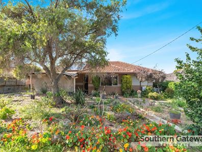 14 Barron Way, Orelia WA 6167