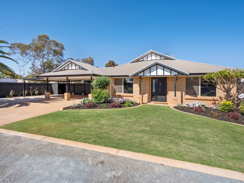 1 Riverina Way, Hannans