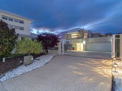 11 Windjammer Parkway, Jindalee WA 6036