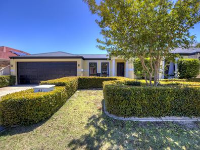 41 Cedar Way, Forrestfield WA 6058